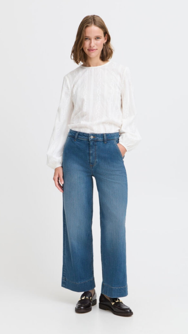 B young Medium Wash Ankle Denim