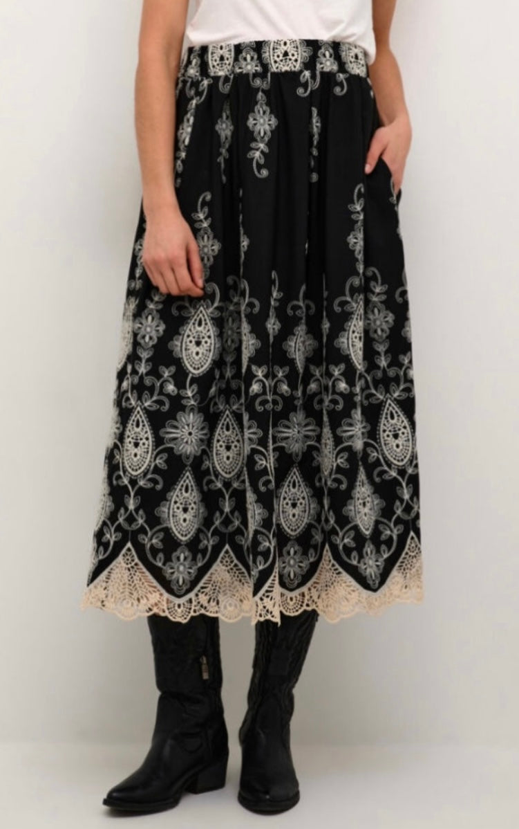 Culture Black Cream Printed Floral Skirt