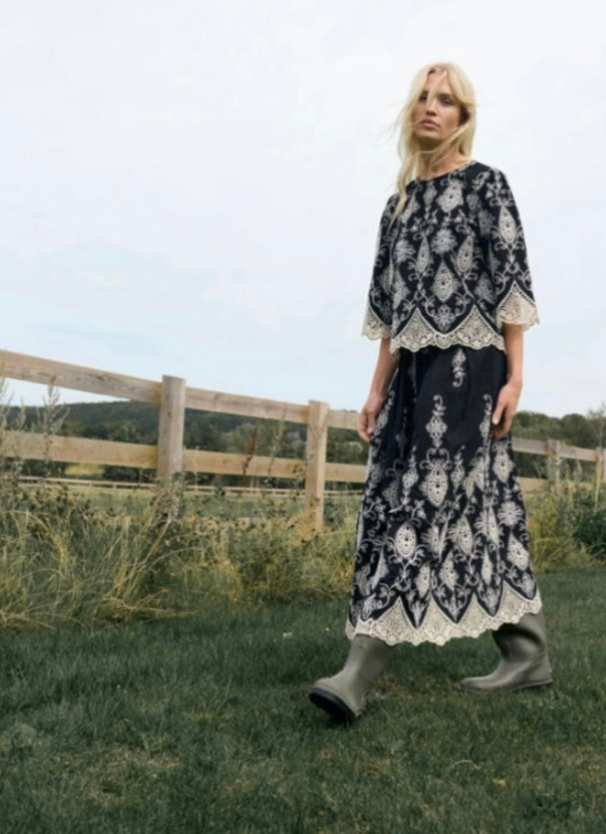 Culture Black Cream Printed Floral Skirt