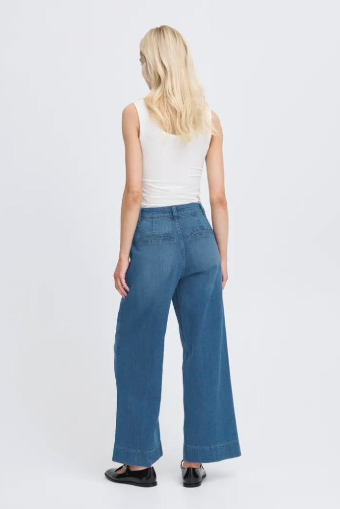 B young Medium Wash Ankle Denim