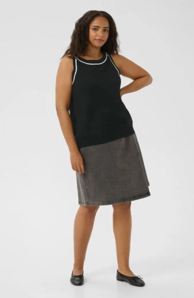 Kaffe Curve Black with White Trim Tank