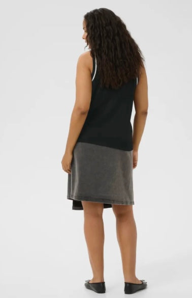 Kaffe Curve Black with White Trim Tank