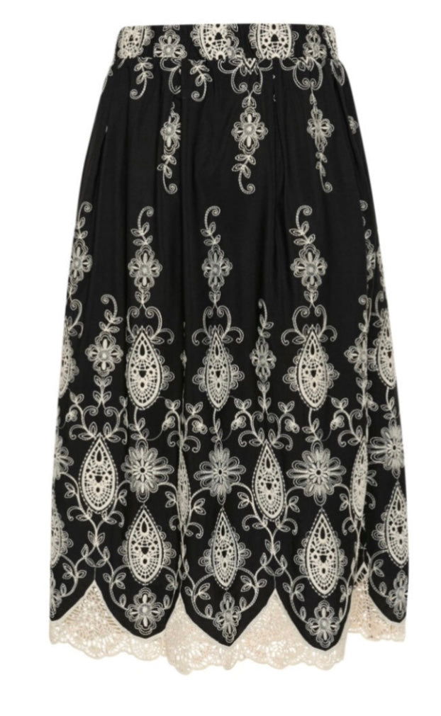 Culture Black Cream Detailed 3 quarter Top